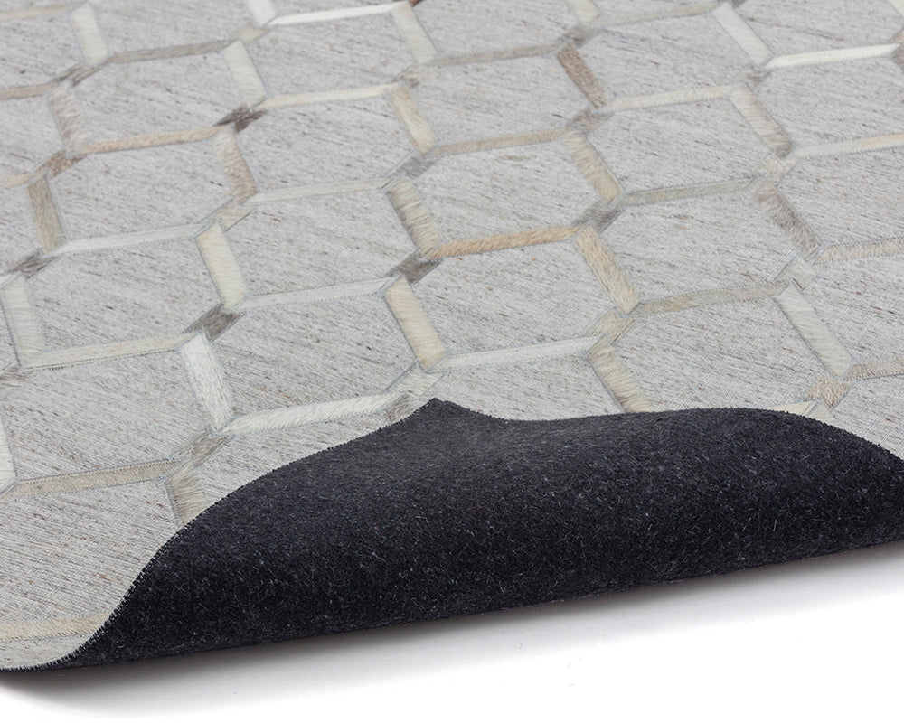 Sunpan Bordeaux Hand-made Rug in Ivory/Grey