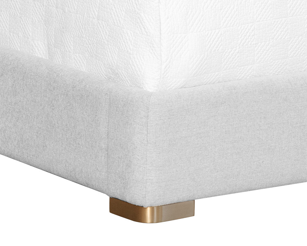 Sunpan Davina Bed in Ernst Silverstone - Queen