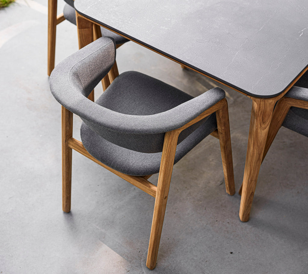 Cane-Line Aspect Dining Table