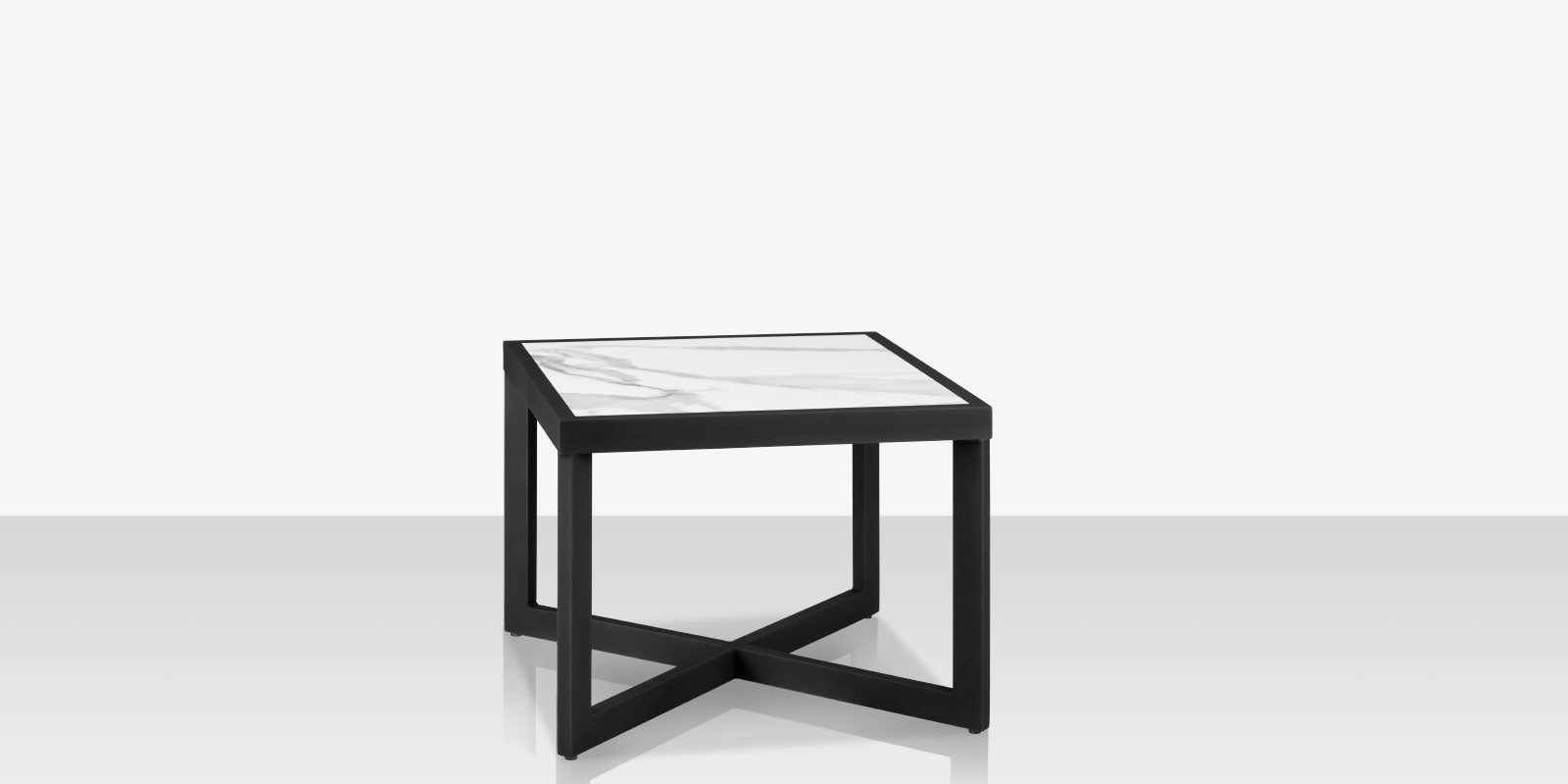 DecoScapes Iconic Aluminum Large 26'' Wide Square Side Table