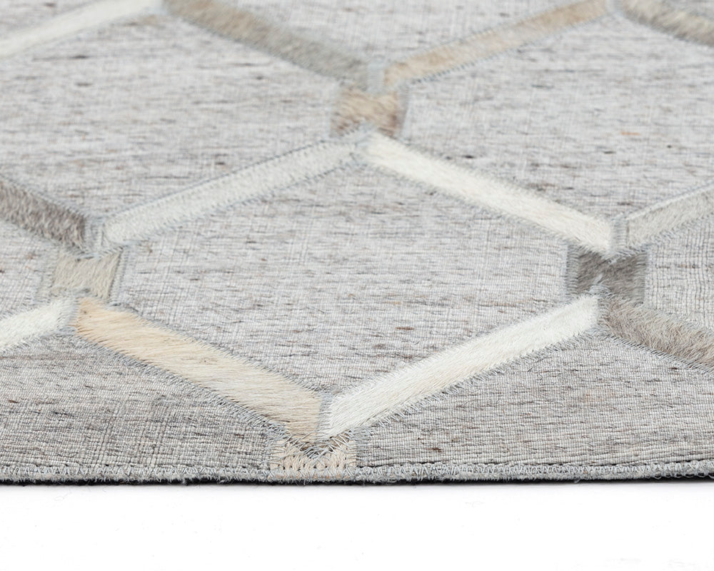 Sunpan Bordeaux Hand-made Rug in Ivory/Grey