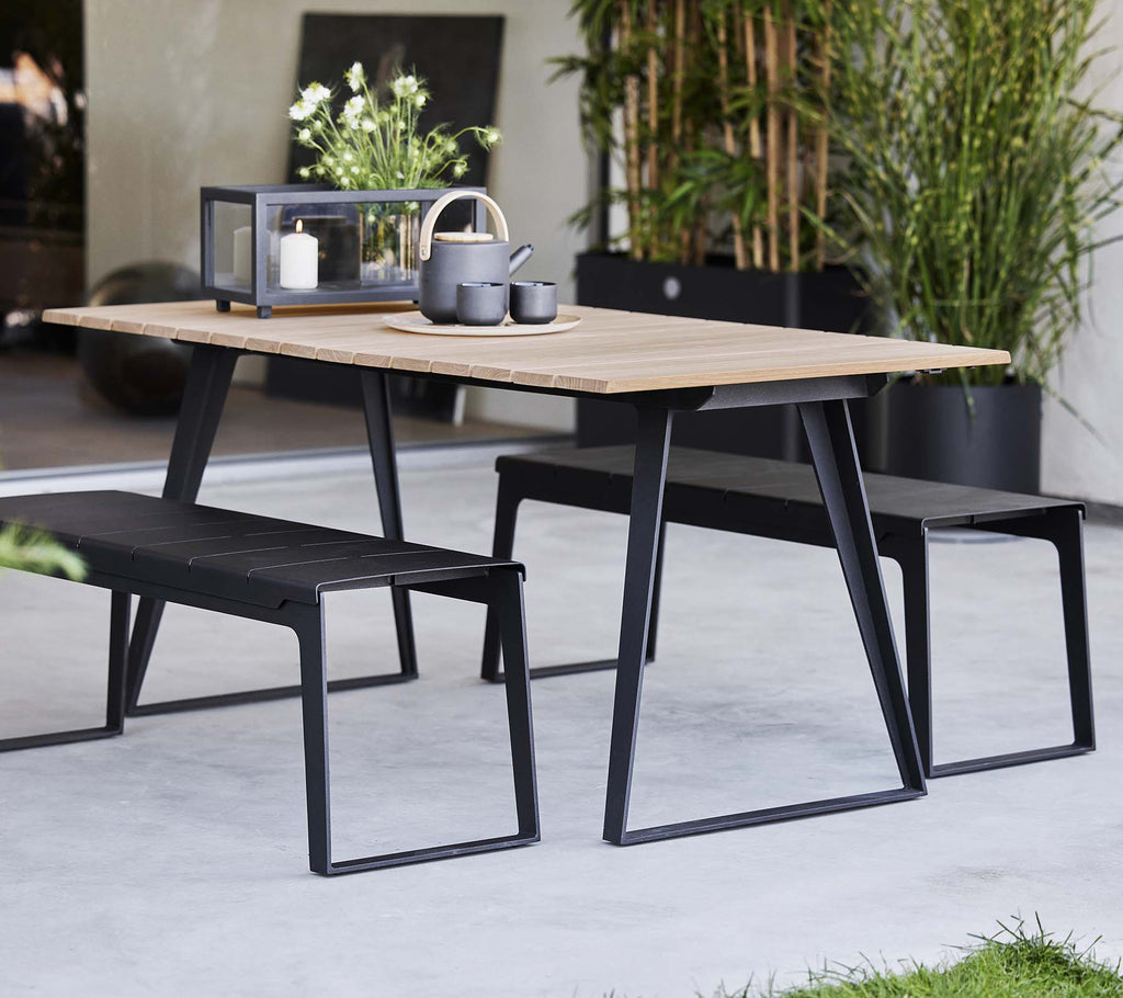 Cane-Line Copenhagen Dining Table with 32.67 Inches  Extension
